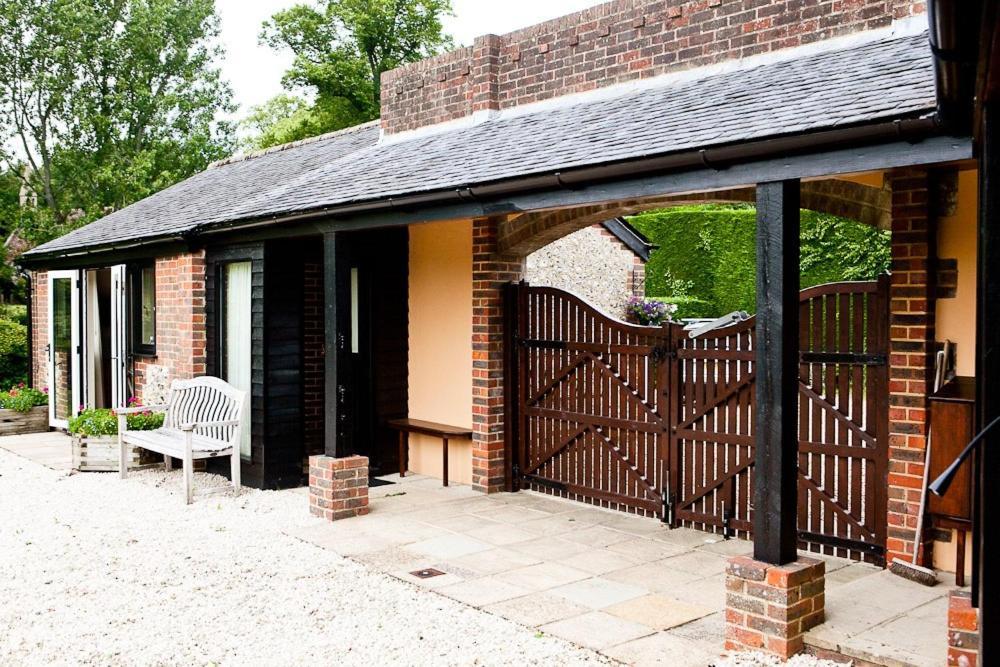 The Old Hop Kiln Barn Petersfield Exterior foto